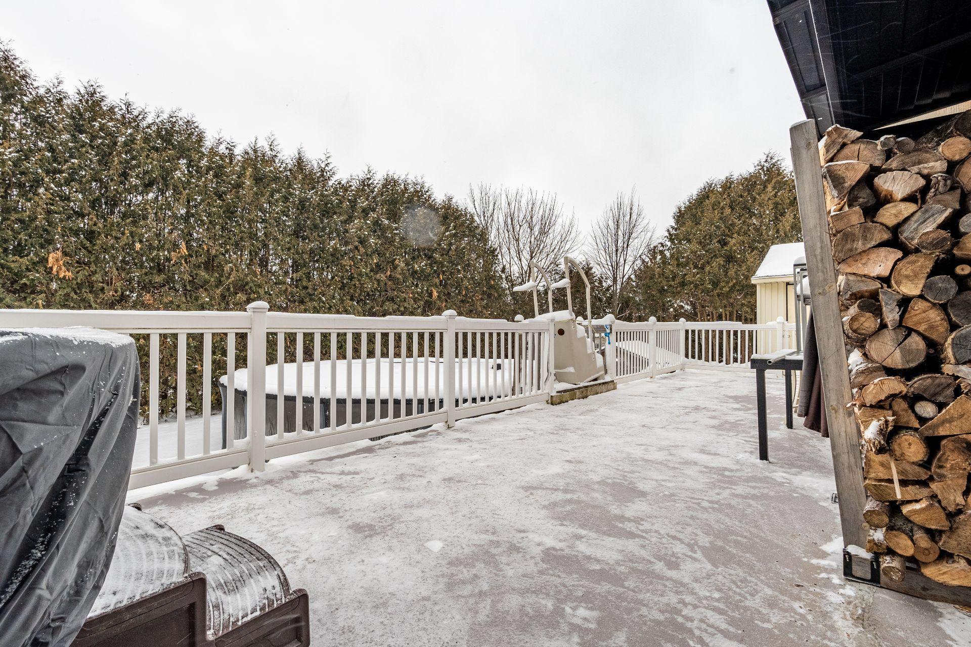 









6535

 - 6539


Route Louis-S.-St-Laurent

,
Compton,




QC
J0B1L0

