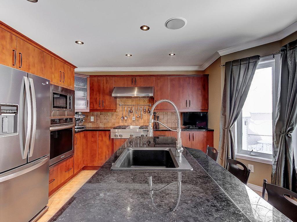 









91


Av. du Parc

,
Saint-Jean-sur-Richelieu,




QC
J2W1N3

