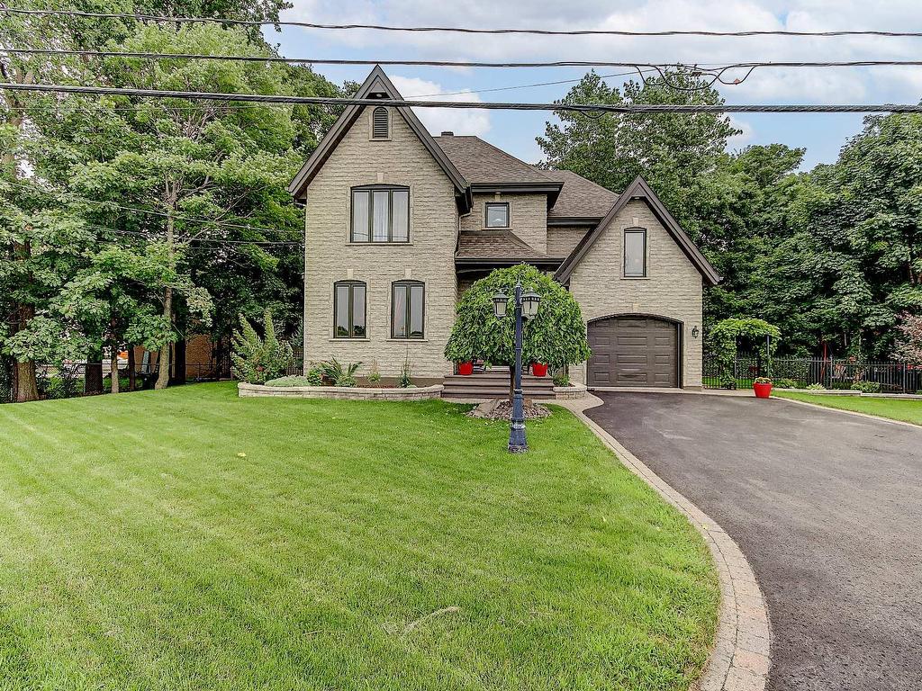 









91


Av. du Parc

,
Saint-Jean-sur-Richelieu,




QC
J2W1N3

