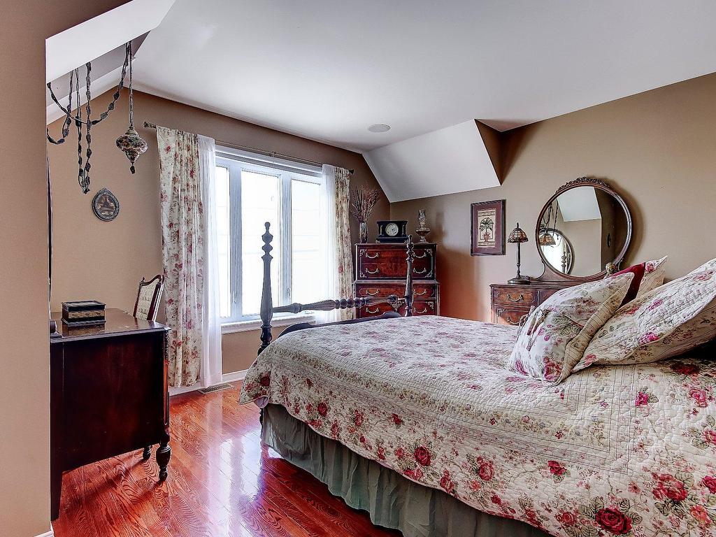 









91


Av. du Parc

,
Saint-Jean-sur-Richelieu,




QC
J2W1N3

