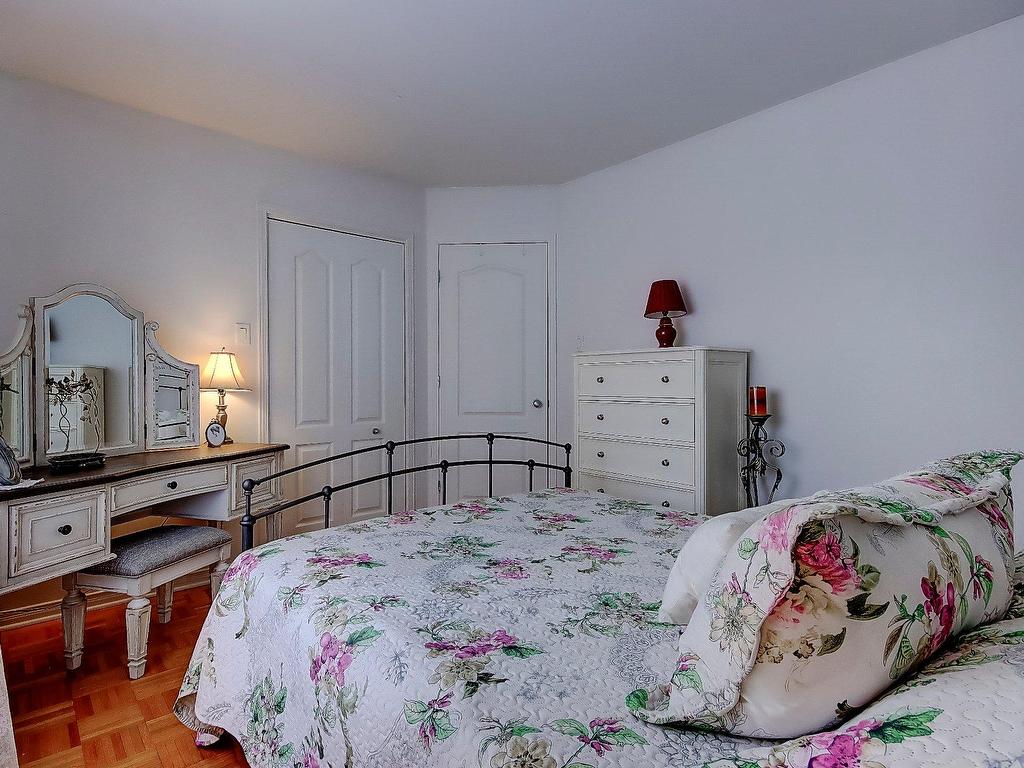 









91


Av. du Parc

,
Saint-Jean-sur-Richelieu,




QC
J2W1N3

