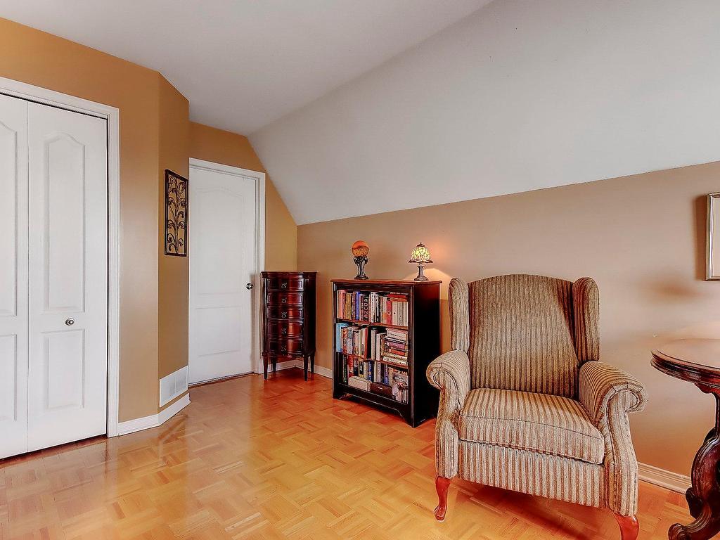 









91


Av. du Parc

,
Saint-Jean-sur-Richelieu,




QC
J2W1N3


