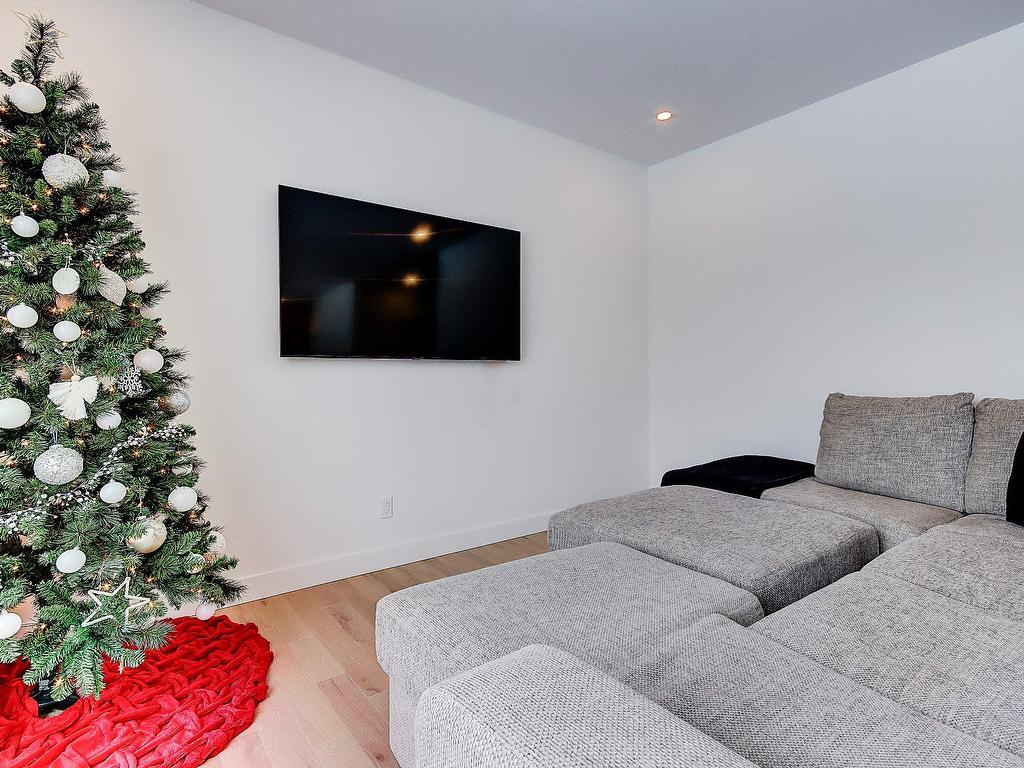 









5


Rue Germain

,
Saint-Jean-sur-Richelieu,




QC
J2X2L7

