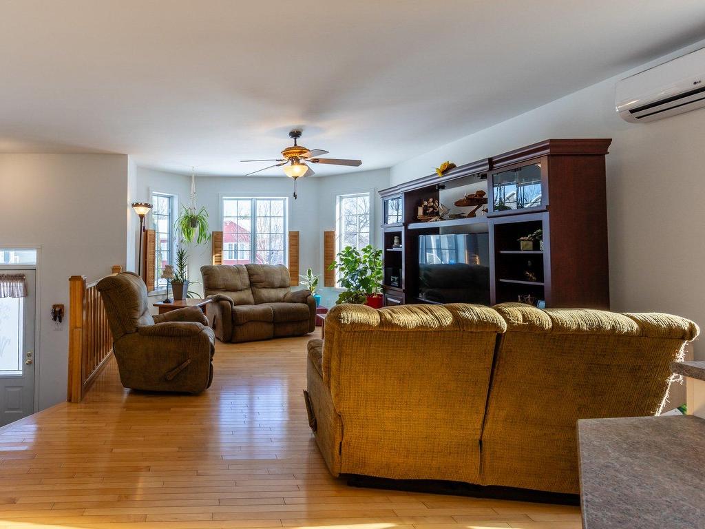 









87


Rue des Rapides

,
Pont-Rouge,




QC
G3H2A2

