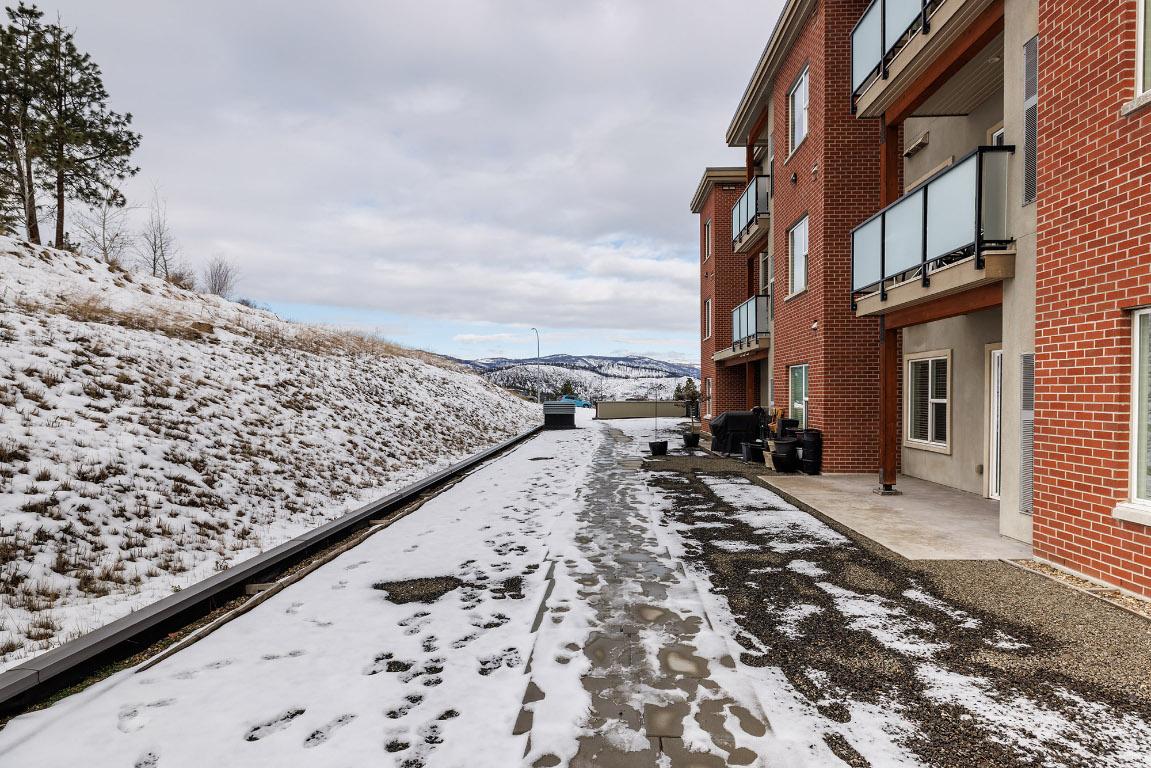 









975


Academy

Way, 214,
Kelowna,




BC
V1V 3C8

