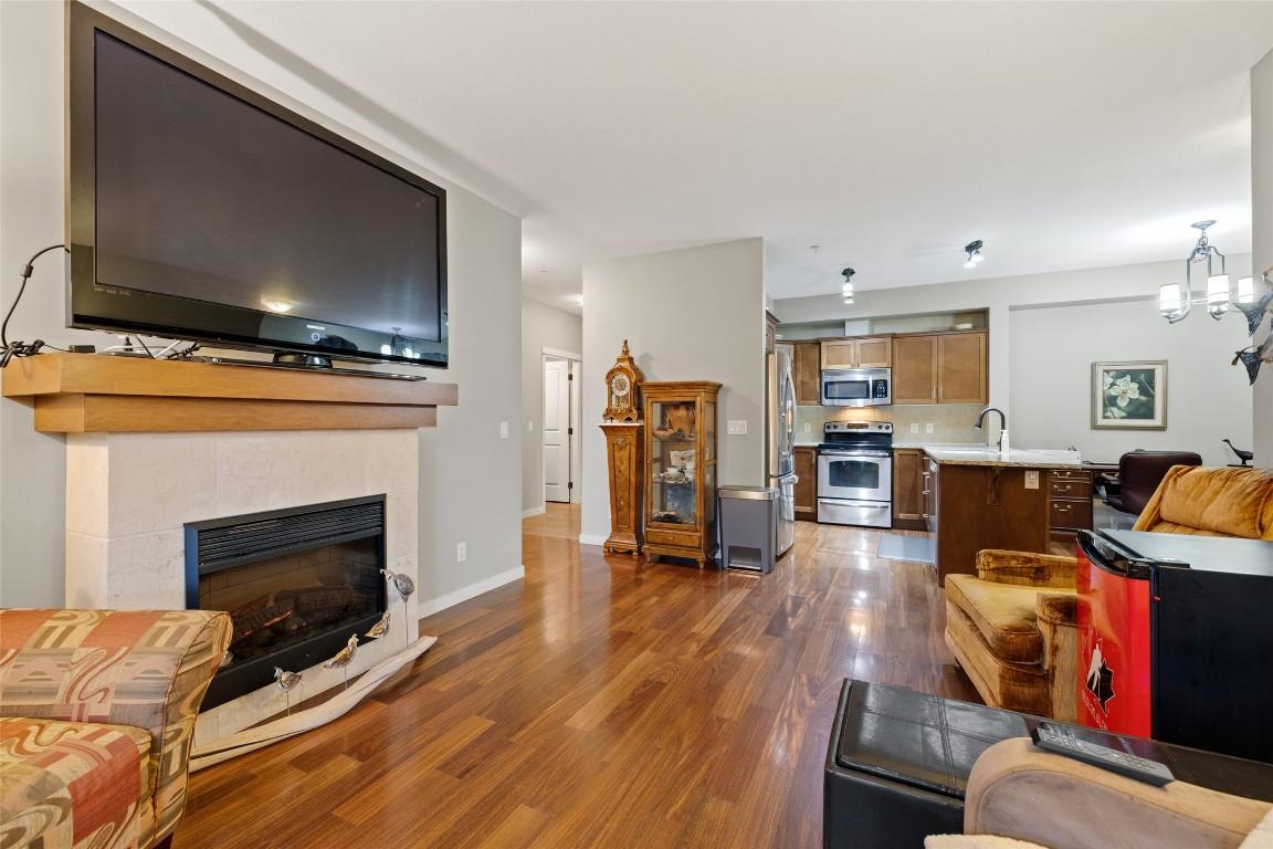 









2142


Vasile

Street, 107,
Kelowna,




BC
V1Y 6H5

