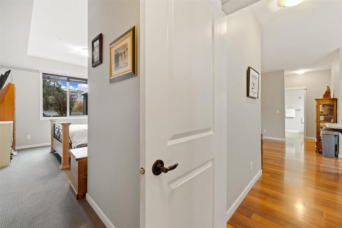 









2142


Vasile

Street, 107,
Kelowna,




BC
V1Y 6H5

