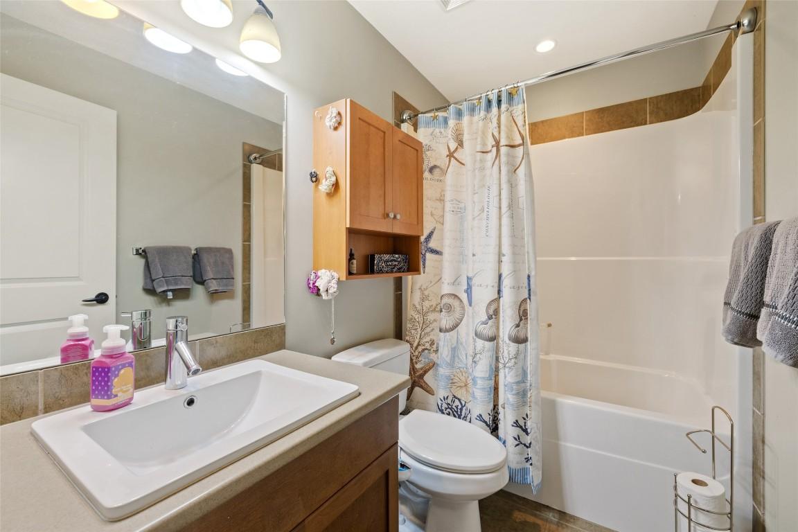 









2142


Vasile

Street, 107,
Kelowna,




BC
V1Y 6H5

