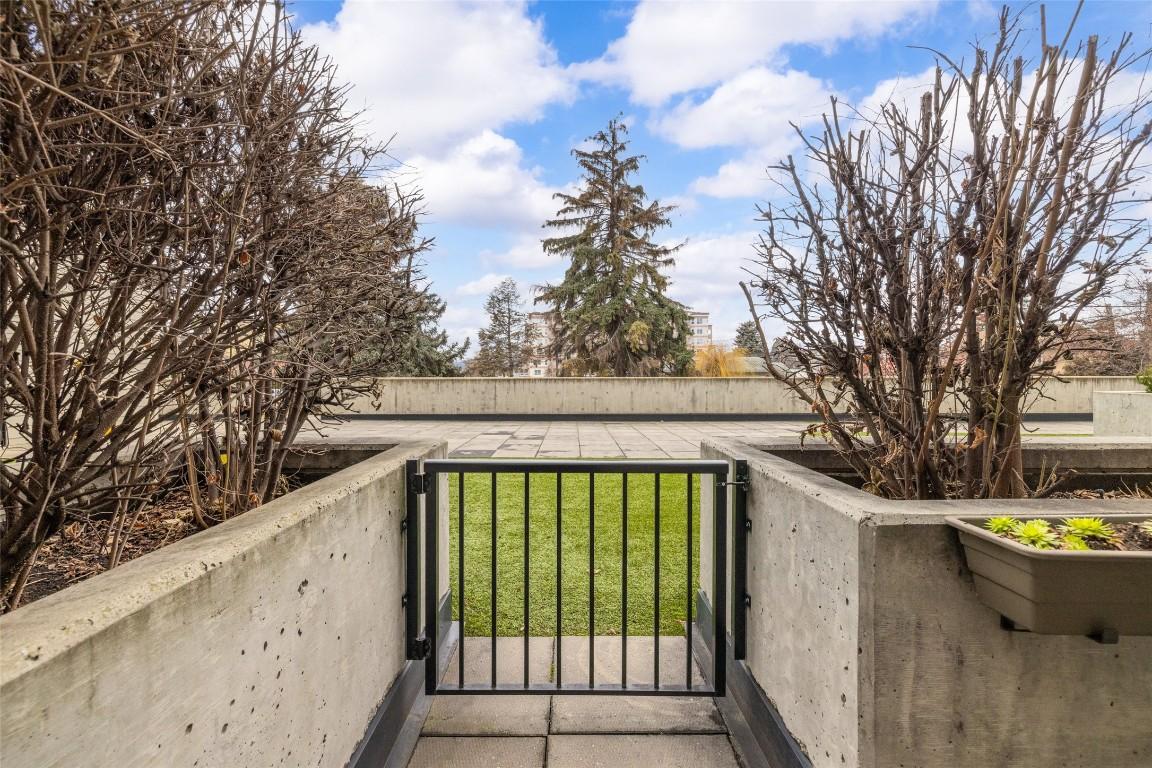 









2142


Vasile

Street, 107,
Kelowna,




BC
V1Y 6H5

