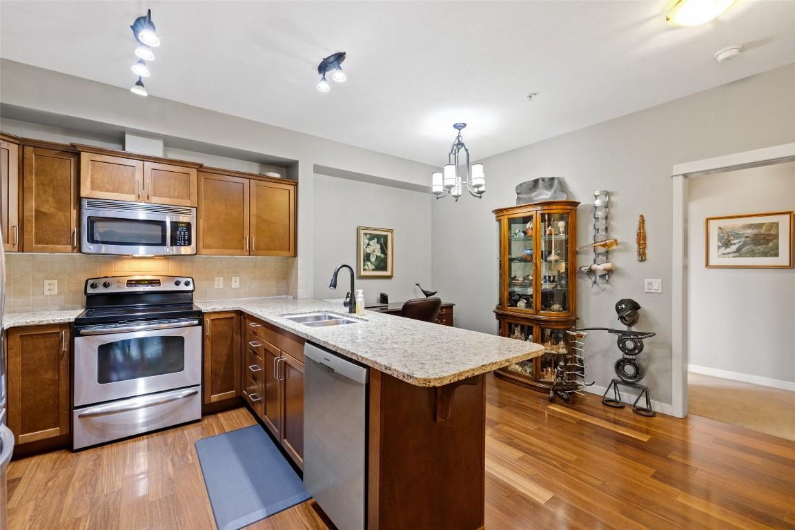 









2142


Vasile

Street, 107,
Kelowna,




BC
V1Y 6H5

