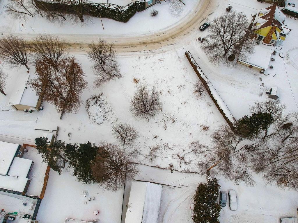 












Rue Mullins

,
Sherbrooke (Brompton/Rock Forest/Saint-Élie/Deauville),







QC
J1C0N1

