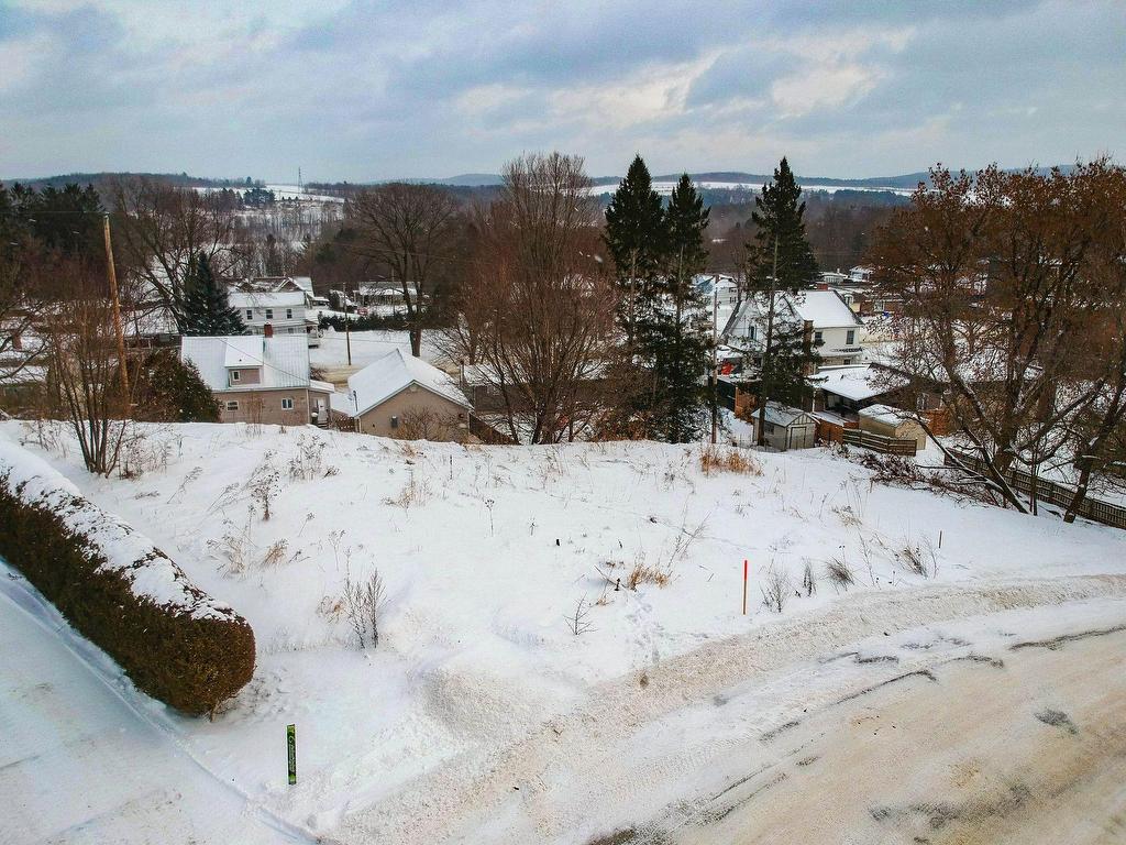 












Rue Mullins

,
Sherbrooke (Brompton/Rock Forest/Saint-Élie/Deauville),







QC
J1C0N1

