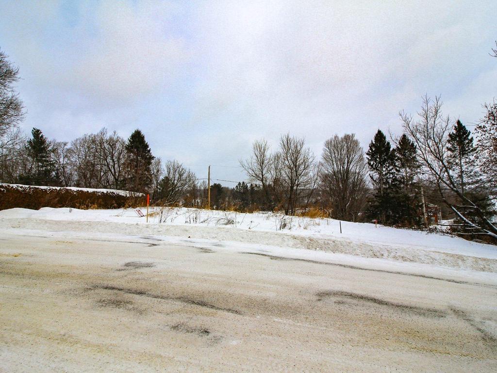 












Rue Mullins

,
Sherbrooke (Brompton/Rock Forest/Saint-Élie/Deauville),







QC
J1C0N1

