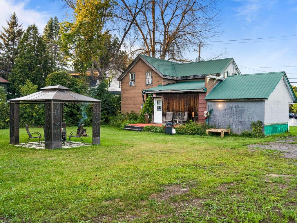 









1886


Ch. Ste-Angélique

,
Saint-Lazare,







QC
J7T2Y1

