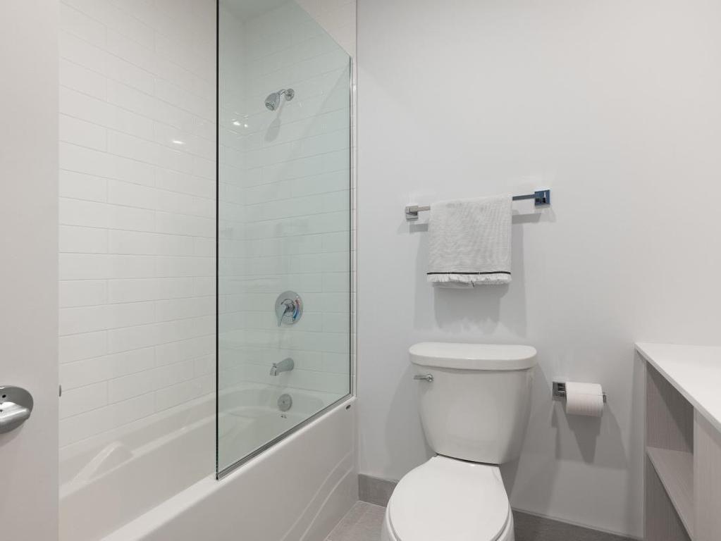 









1415


Rue Bishop

, 204,
Montréal (Ville-Marie),




QC
H3G2E4

