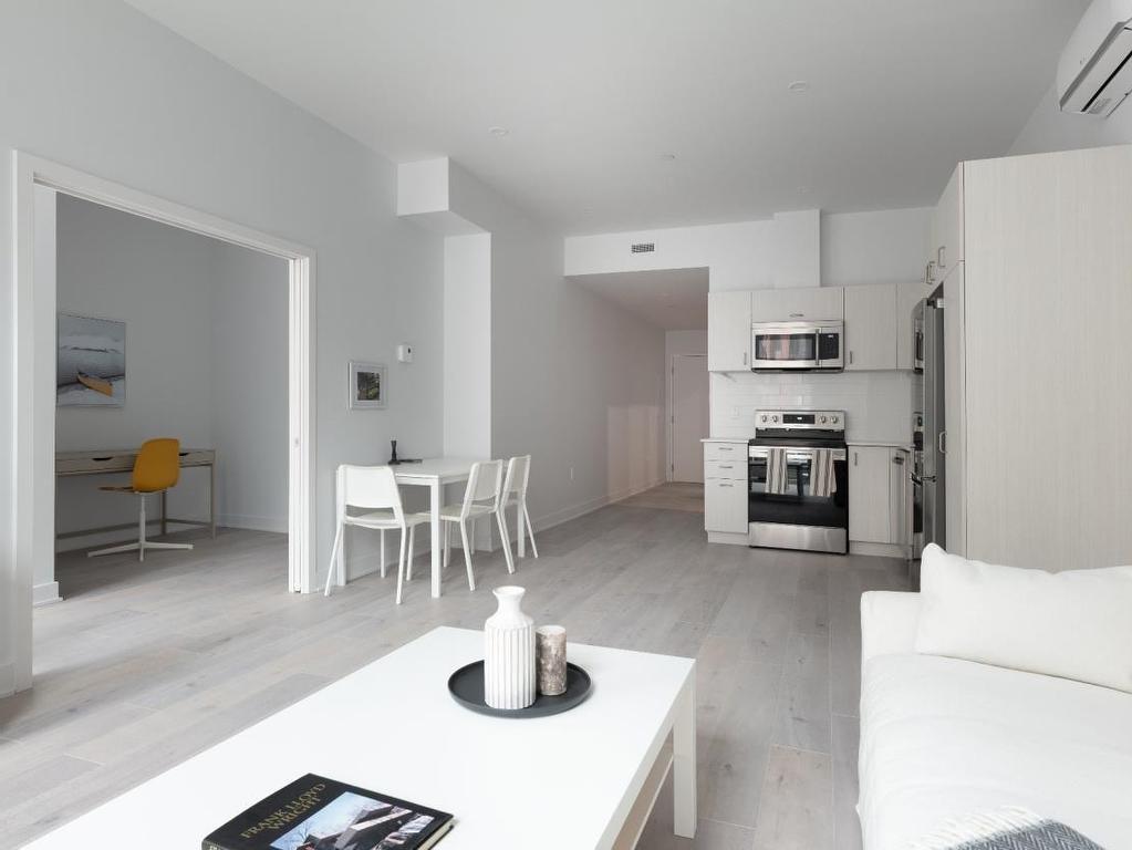 









1415


Rue Bishop

, 204,
Montréal (Ville-Marie),




QC
H3G2E4

