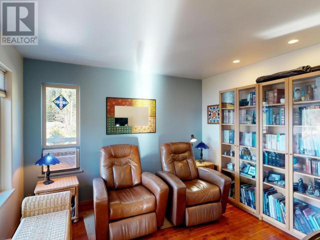 












2-10289 FINN BAY ROAD

,
Powell River,




British Columbia
V0N2G0

