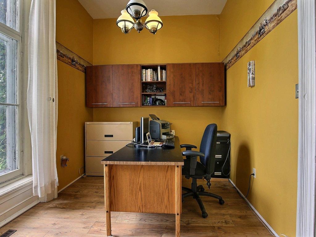 









223

 - 223A


Rue Bella

,
Saint-Jean-sur-Richelieu,




QC
J2X4Y6

