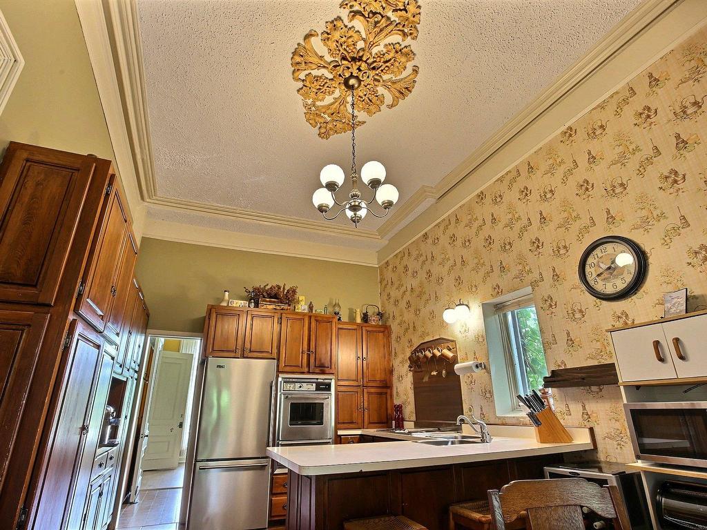 









223

 - 223A


Rue Bella

,
Saint-Jean-sur-Richelieu,




QC
J2X4Y6

