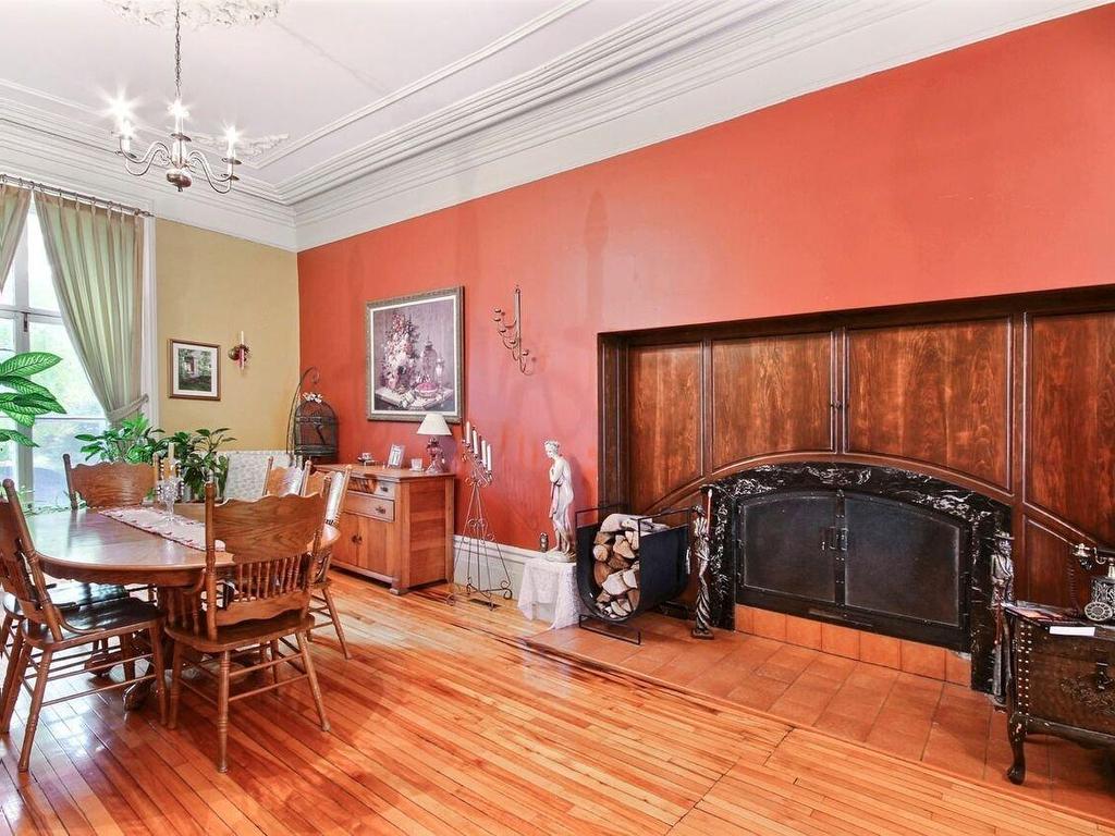 









223

 - 223A


Rue Bella

,
Saint-Jean-sur-Richelieu,




QC
J2X4Y6

