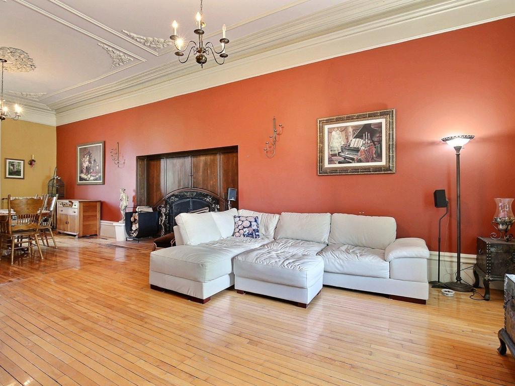 









223

 - 223A


Rue Bella

,
Saint-Jean-sur-Richelieu,




QC
J2X4Y6

