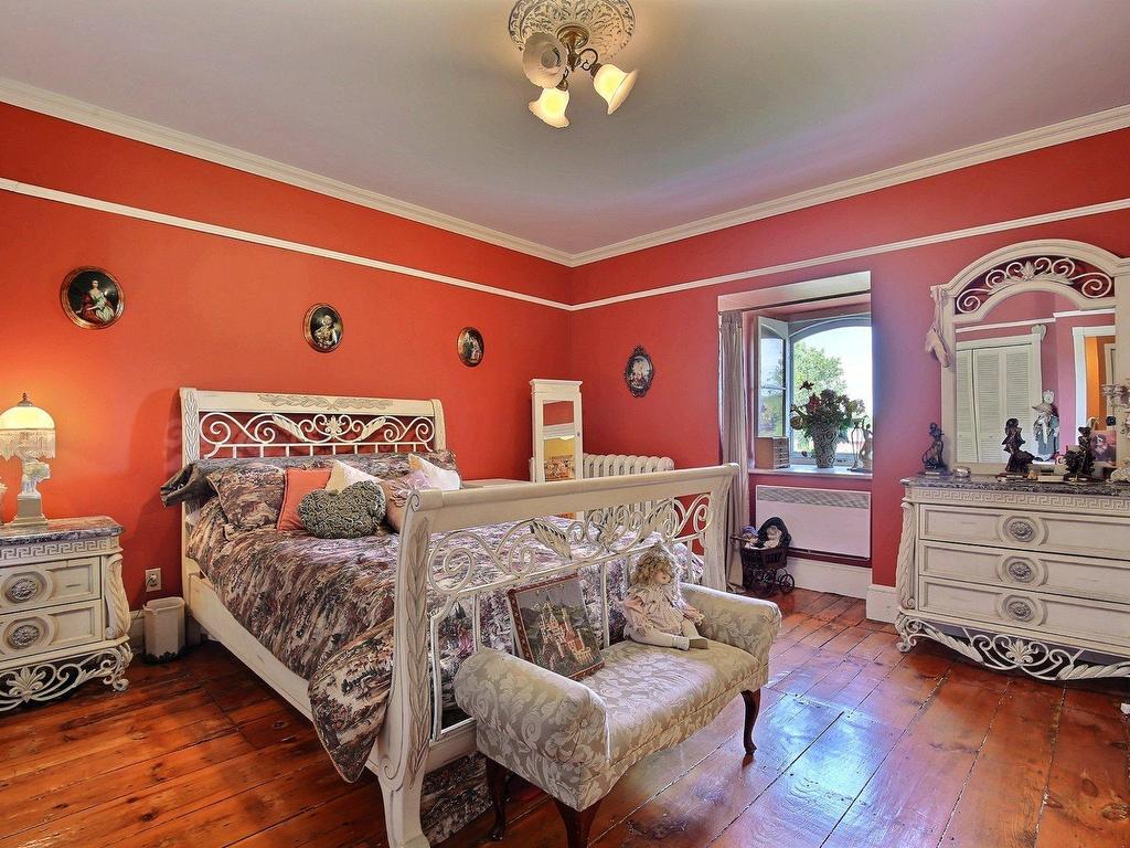 









223

 - 223A


Rue Bella

,
Saint-Jean-sur-Richelieu,




QC
J2X4Y6

