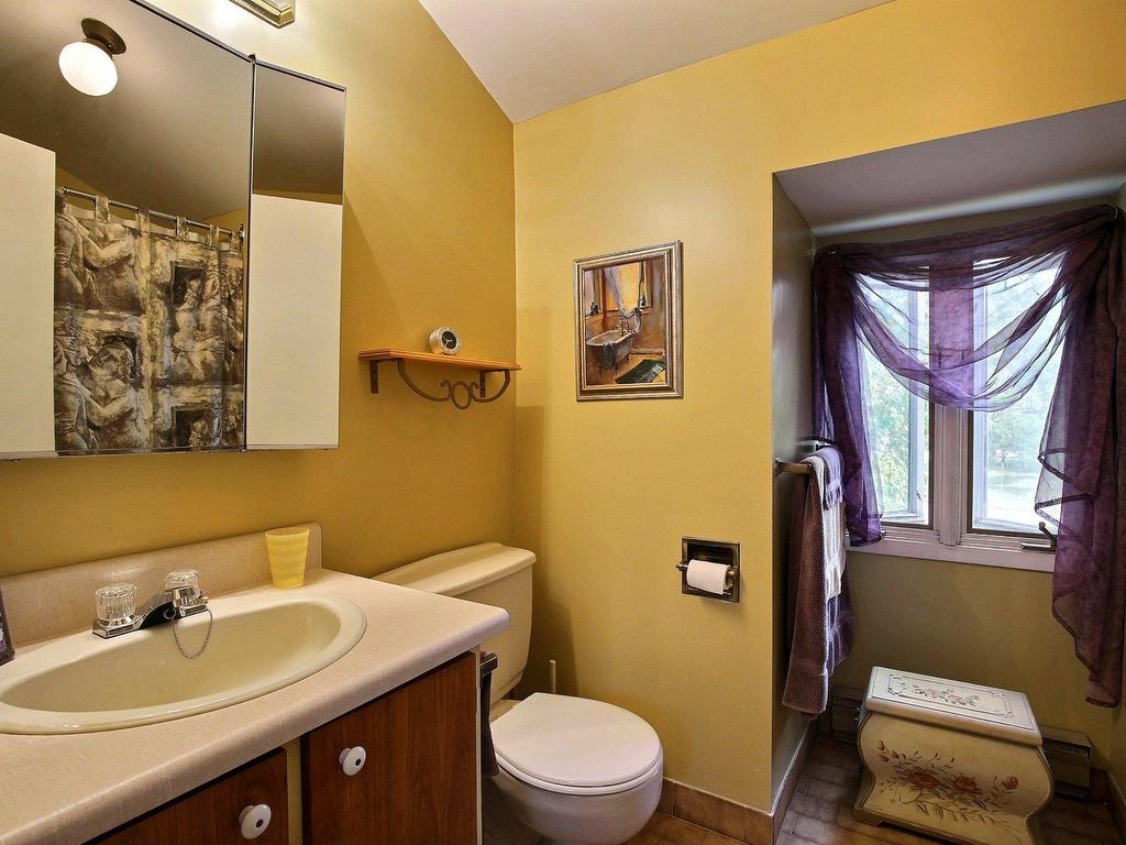 









223

 - 223A


Rue Bella

,
Saint-Jean-sur-Richelieu,




QC
J2X4Y6

