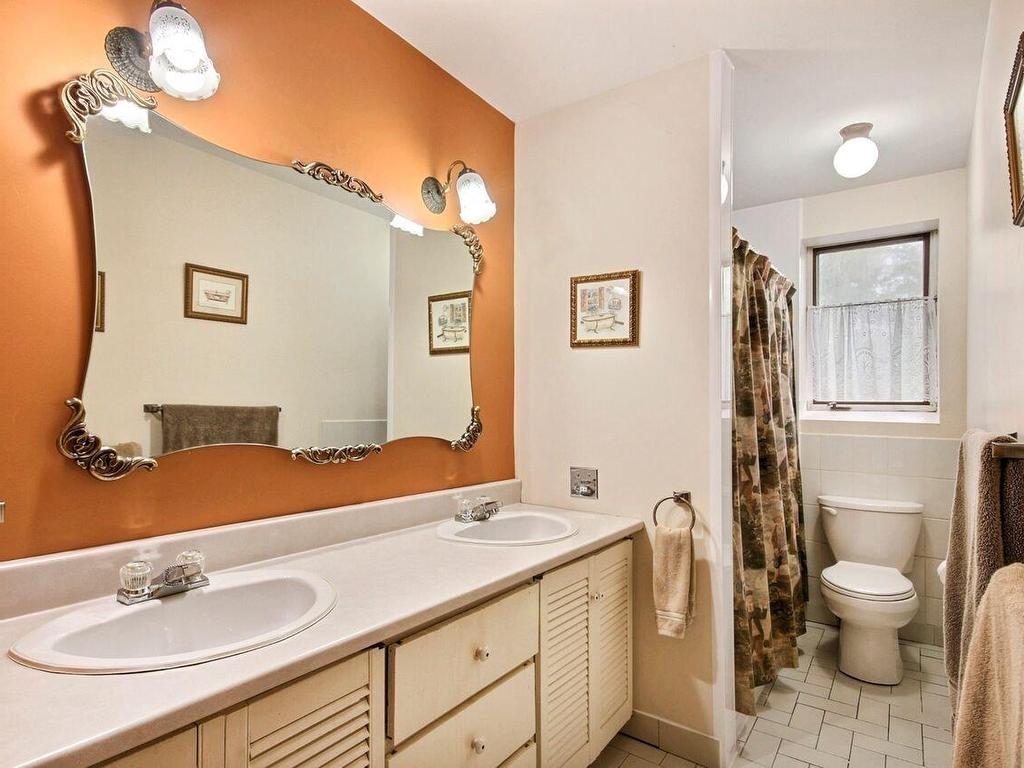 









223

 - 223A


Rue Bella

,
Saint-Jean-sur-Richelieu,




QC
J2X4Y6

