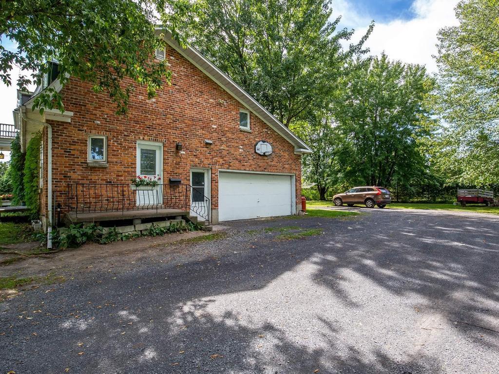 









223

 - 223A


Rue Bella

,
Saint-Jean-sur-Richelieu,




QC
J2X4Y6

