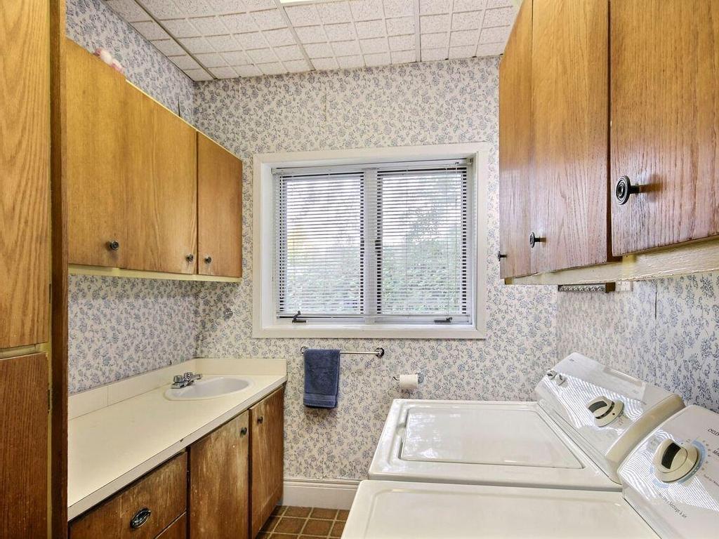 









223

 - 223A


Rue Bella

,
Saint-Jean-sur-Richelieu,




QC
J2X4Y6

