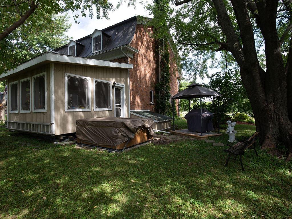 









223

 - 223A


Rue Bella

,
Saint-Jean-sur-Richelieu,




QC
J2X4Y6

