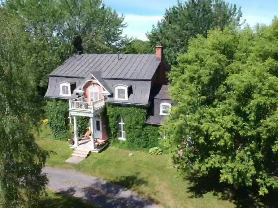 









223

 - 223A


Rue Bella

,
Saint-Jean-sur-Richelieu,




QC
J2X4Y6

