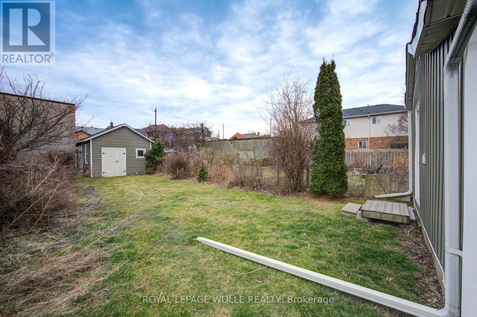 












218 CATHARINE STREET N

,
Hamilton,




Ontario
L8L4S6

