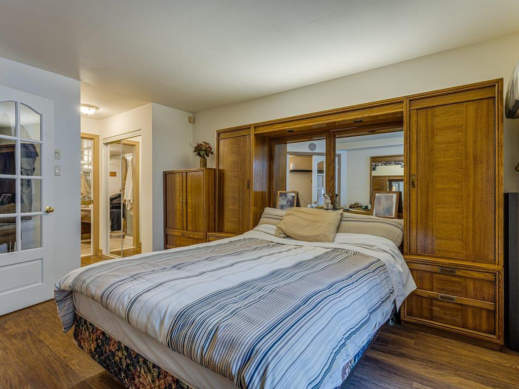 









2300


Boul. Daniel-Johnson

, 102,
Laval (Chomedey),




QC
H7T3A5

