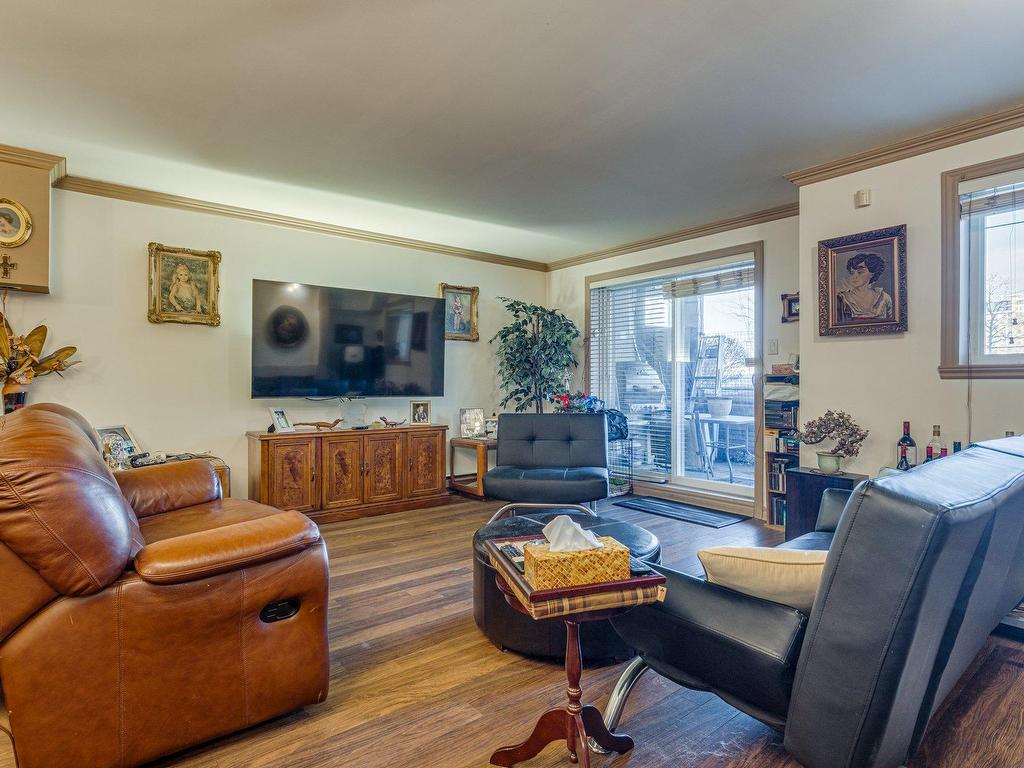 









2300


Boul. Daniel-Johnson

, 102,
Laval (Chomedey),




QC
H7T3A5

