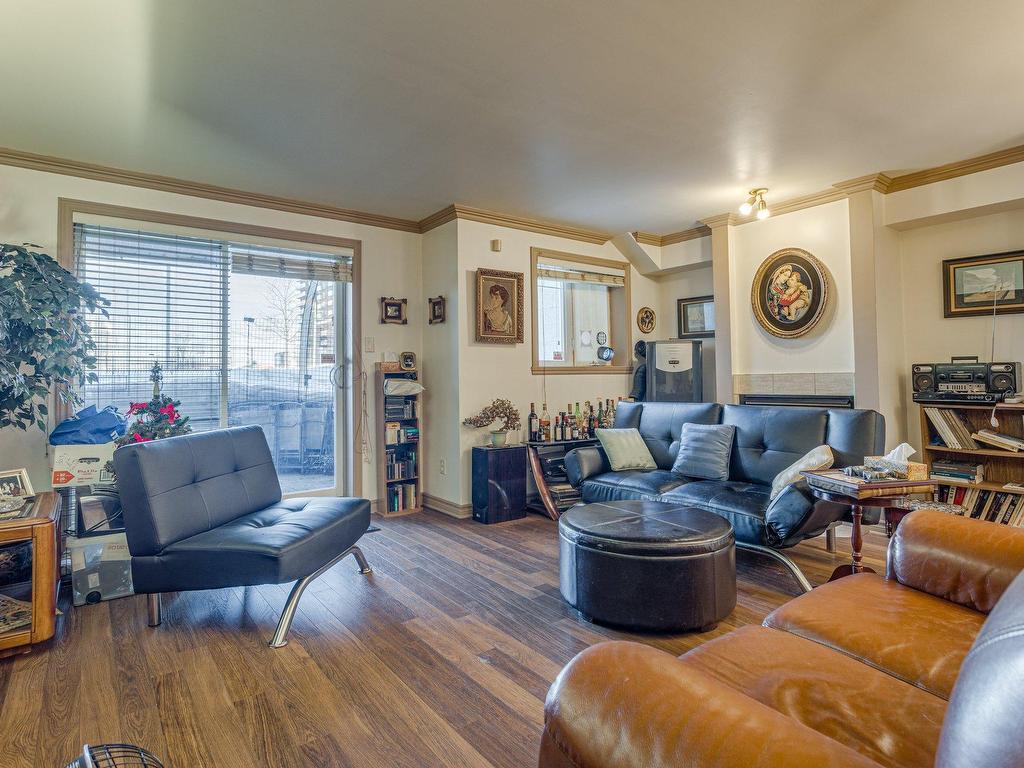 









2300


Boul. Daniel-Johnson

, 102,
Laval (Chomedey),




QC
H7T3A5

