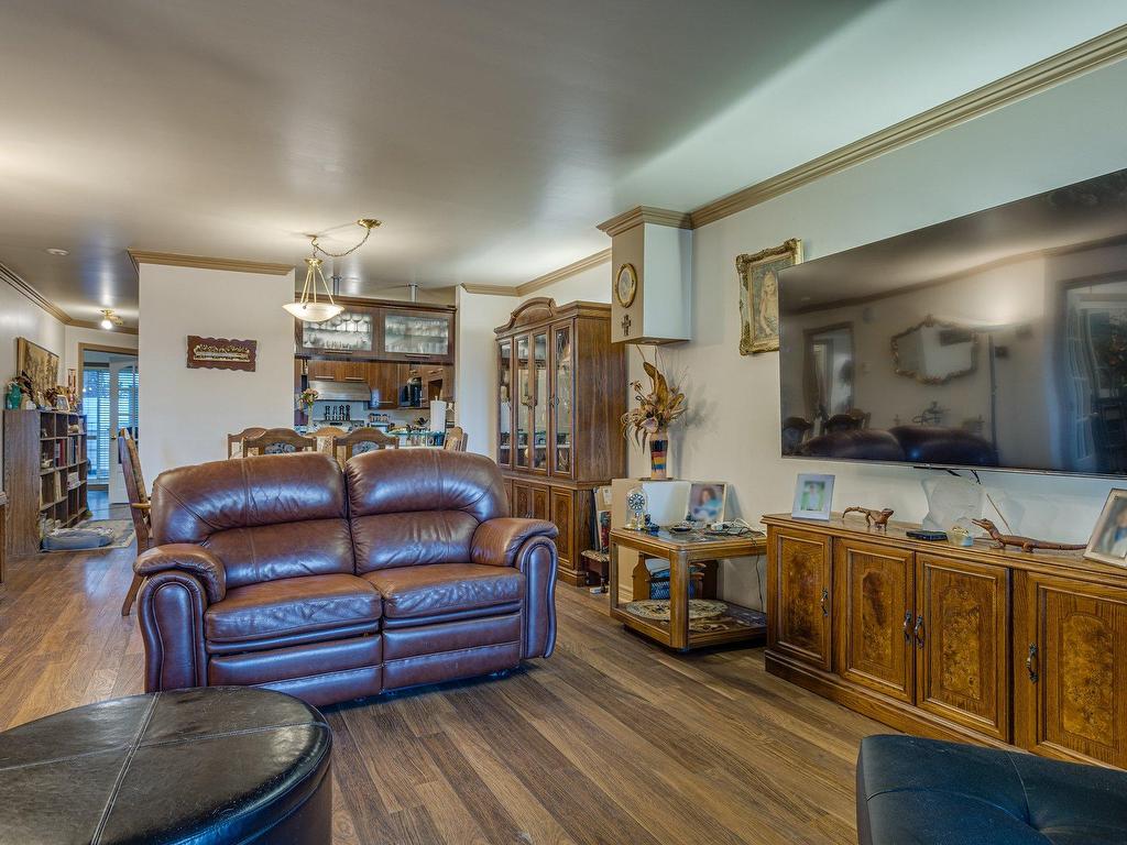 









2300


Boul. Daniel-Johnson

, 102,
Laval (Chomedey),




QC
H7T3A5

