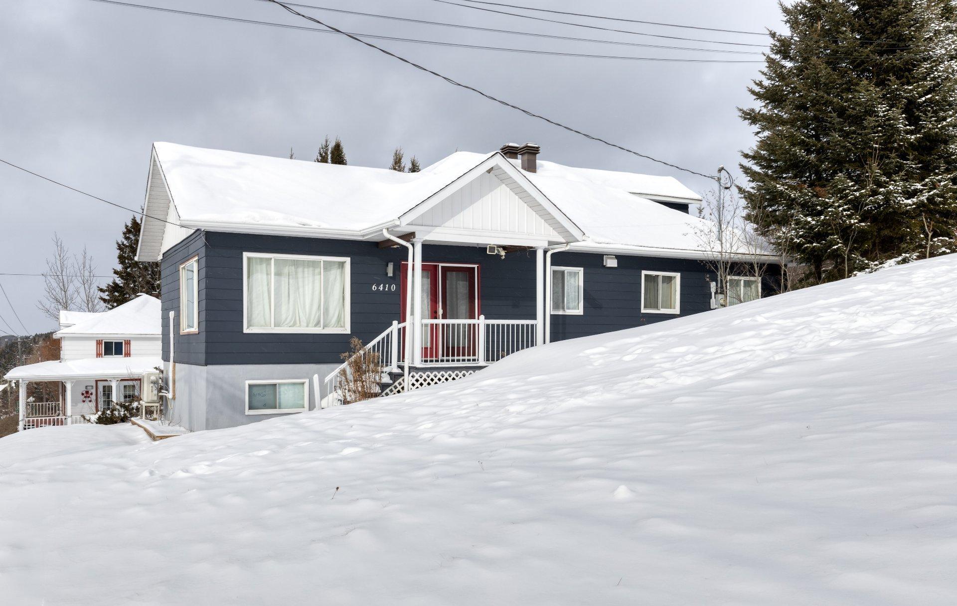 









6410


Rue Principale

,
Saint-Zénon,




QC
J0K3N0

