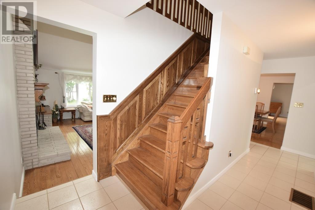 












84 Lakeview RD

,
Iron Bridge,




Ontario
P0R1B0

