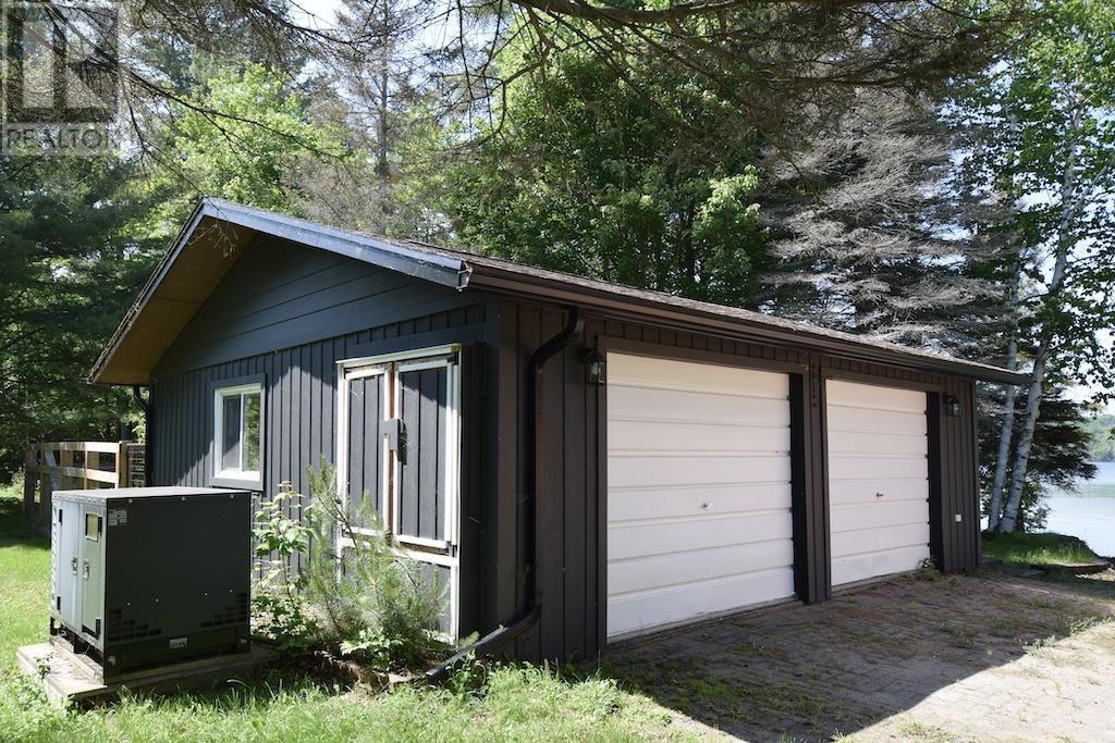 












84 Lakeview RD

,
Iron Bridge,




Ontario
P0R1B0

