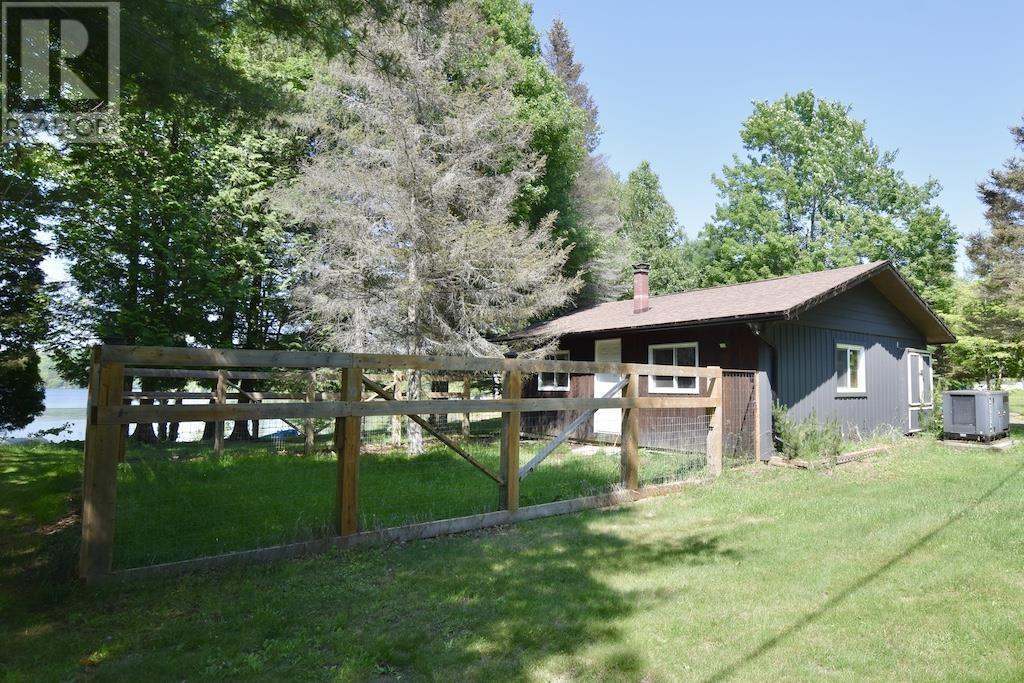 












84 Lakeview RD

,
Iron Bridge,




Ontario
P0R1B0

