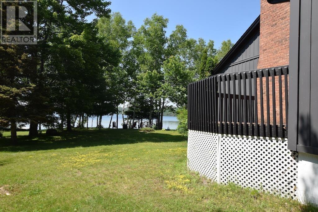 












84 Lakeview RD

,
Iron Bridge,




Ontario
P0R1B0

