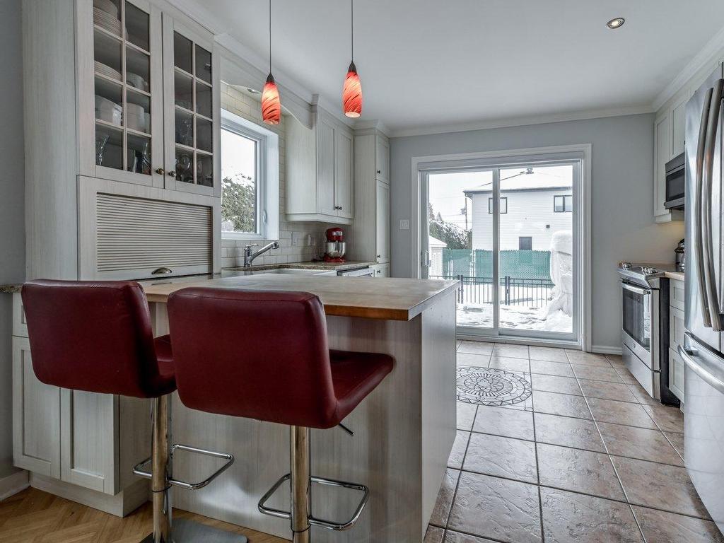 









120


Av. Charles-N.-Frégeau

,
Rougemont,




QC
J0L1M0

