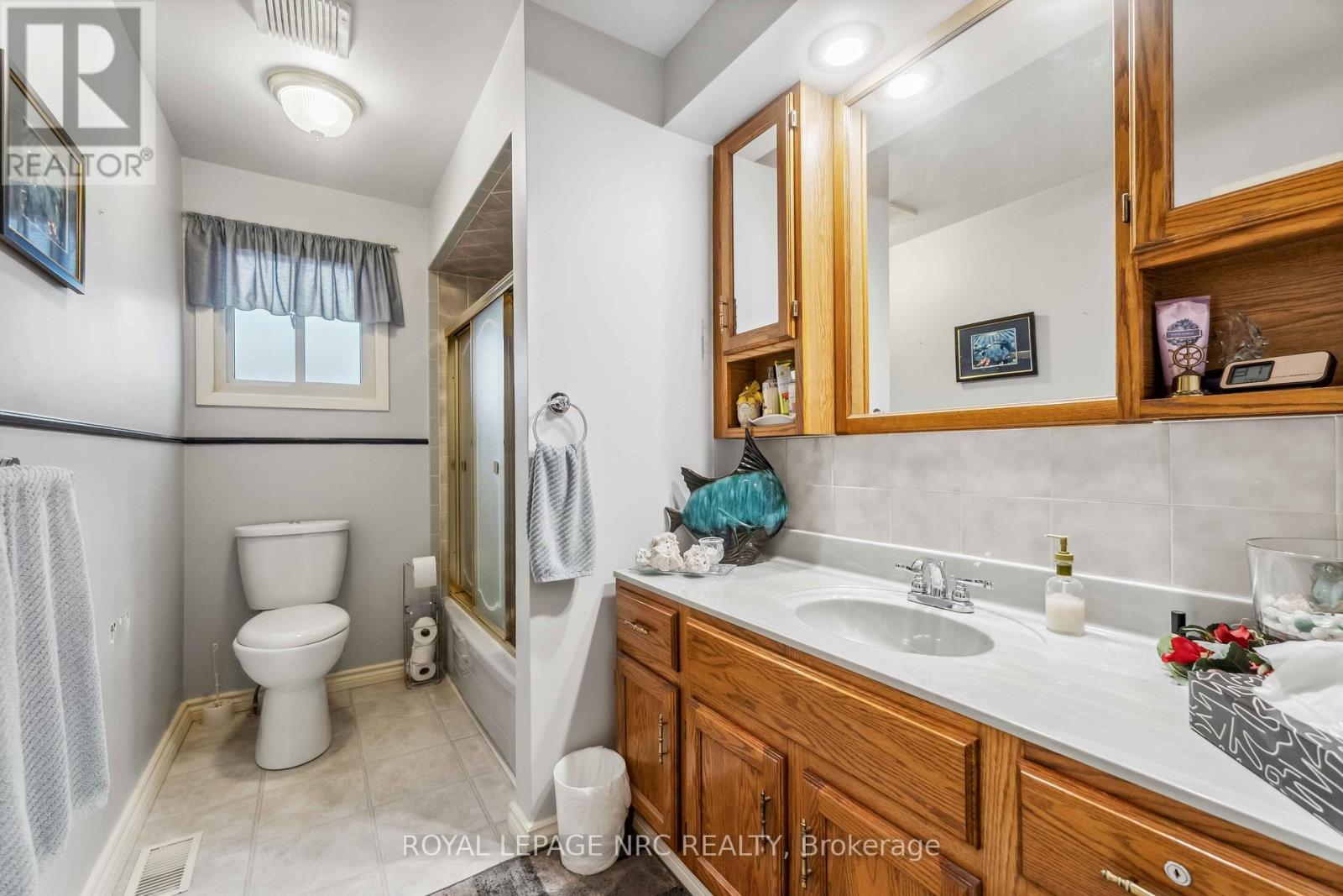 












127 MELISSA CRESCENT

,
Welland (N. Welland),




Ontario
L3C6M5

