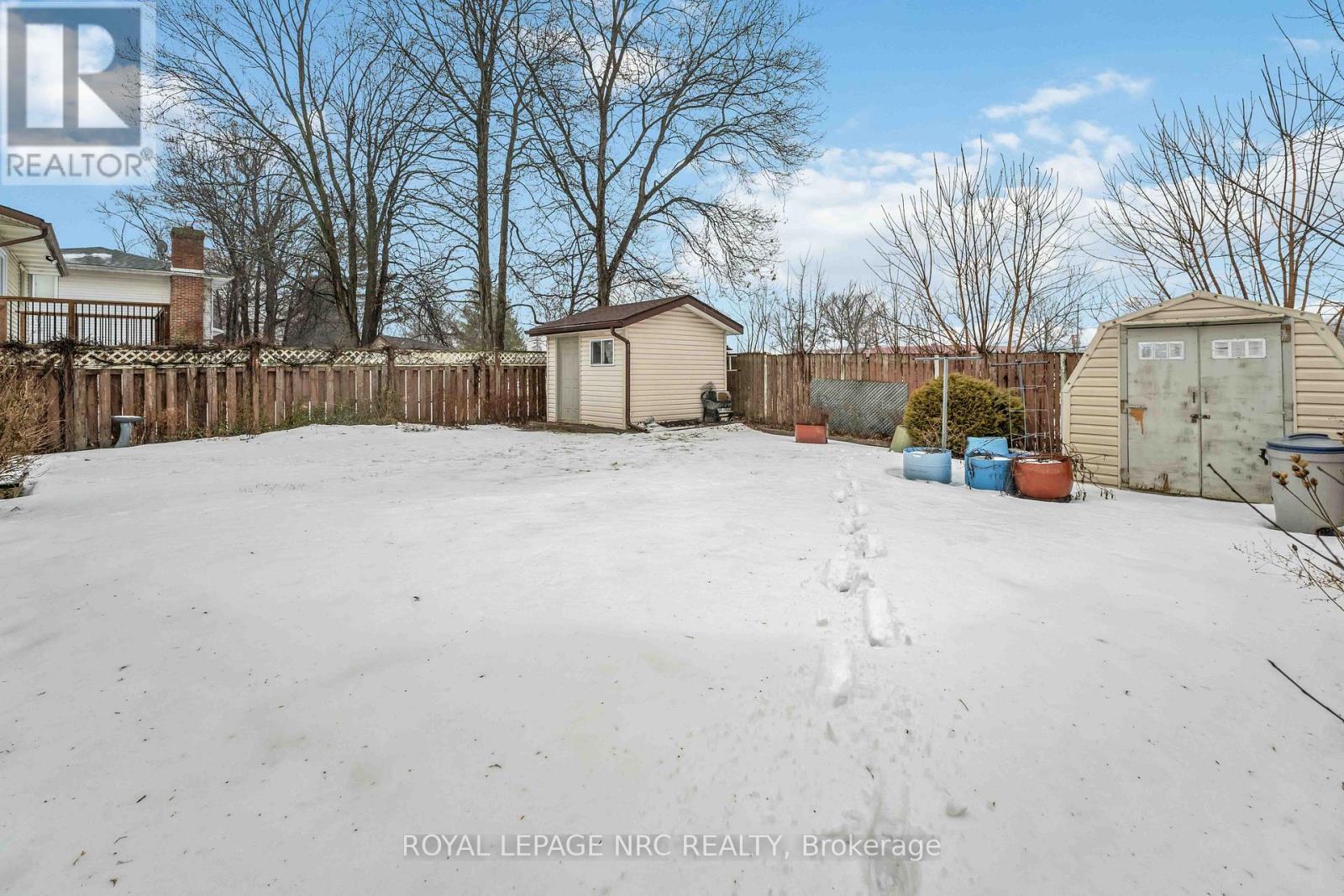 












127 MELISSA CRESCENT

,
Welland (N. Welland),




Ontario
L3C6M5

