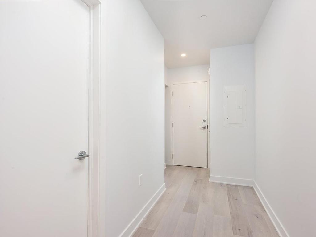 









1415


Rue Bishop

, 410,
Montréal (Ville-Marie),




QC
H3G2E4

