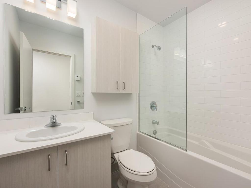 









1415


Rue Bishop

, 410,
Montréal (Ville-Marie),




QC
H3G2E4

