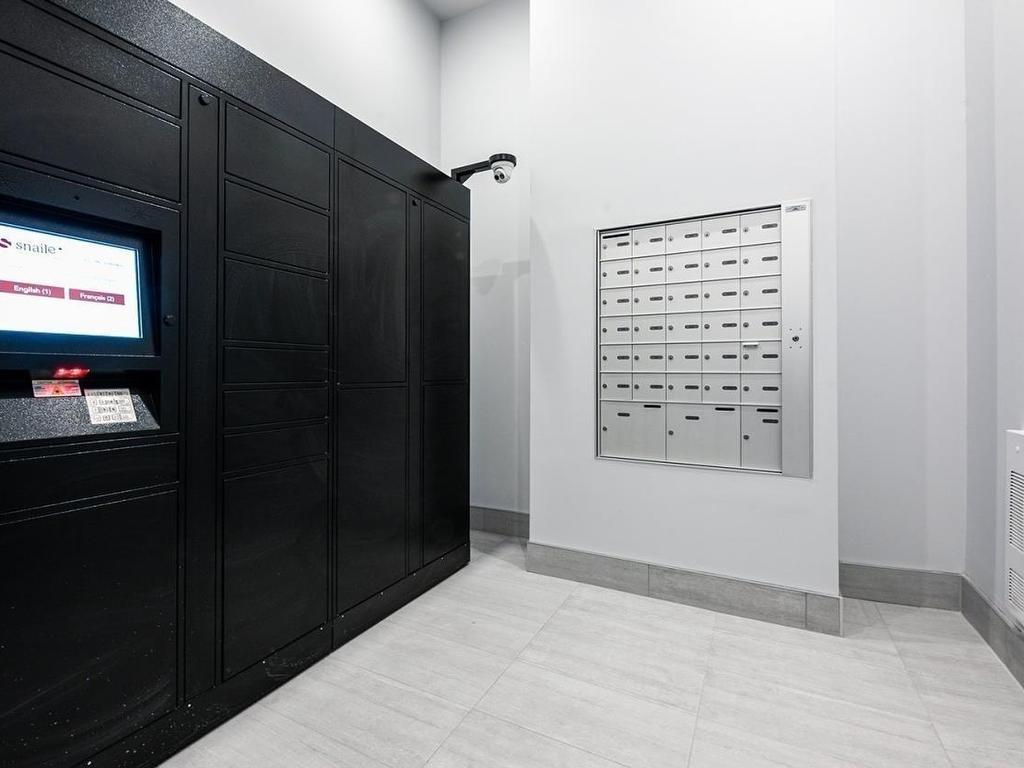 









1415


Rue Bishop

, 410,
Montréal (Ville-Marie),




QC
H3G2E4

