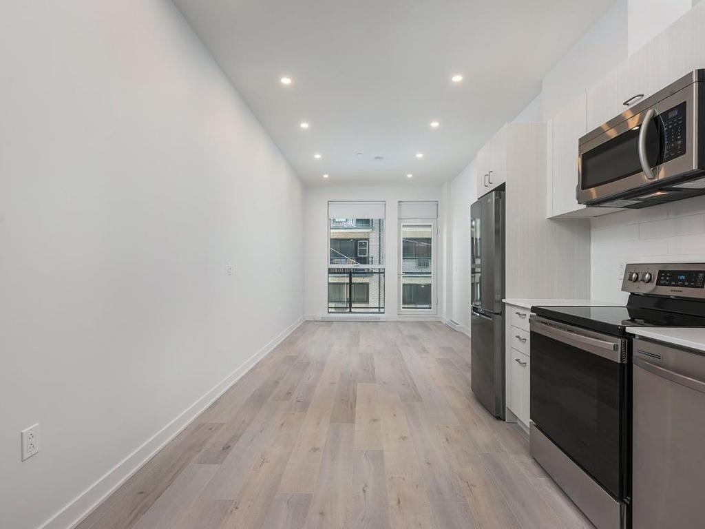 









1415


Rue Bishop

, 410,
Montréal (Ville-Marie),




QC
H3G2E4

