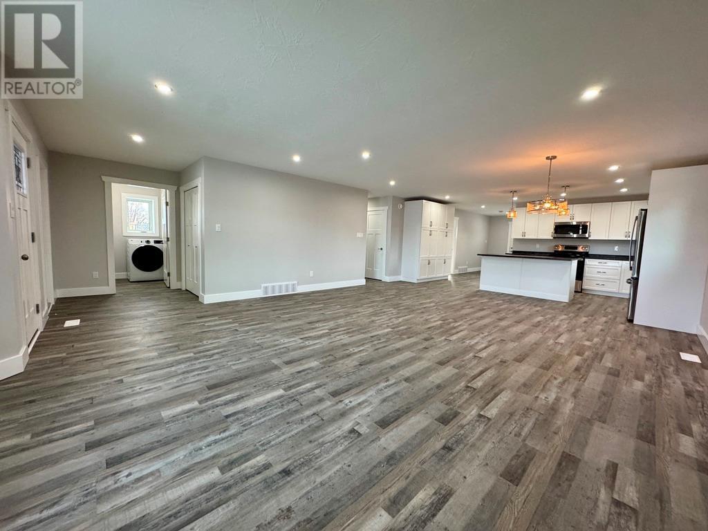 












1009 116 Avenue

,
Dawson Creek,




British Columbia
V1G3E4

